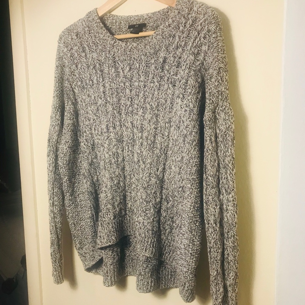 H&M Sweater - Picture 2 of 8